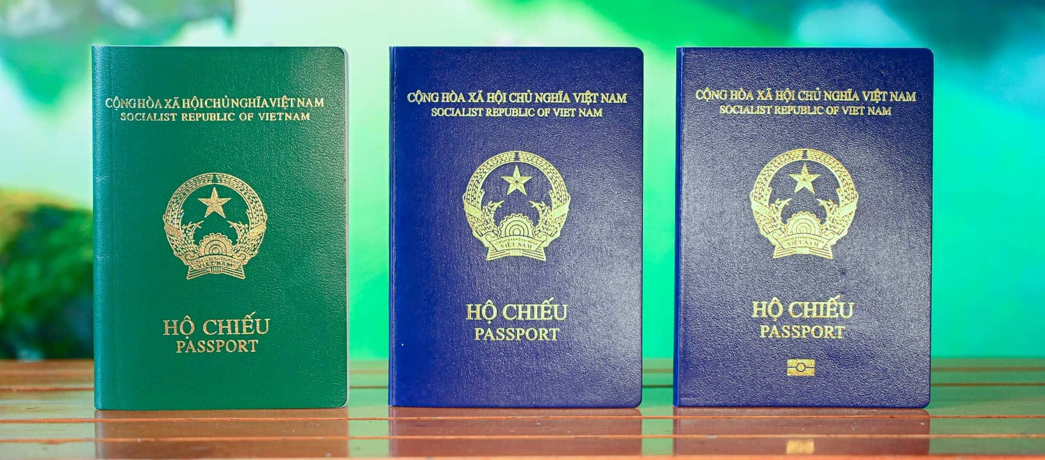 Làm hộ chiếu nhanh chóng